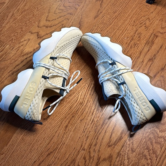 Sorel Kinetic Sneakers - Picture 6 of 6